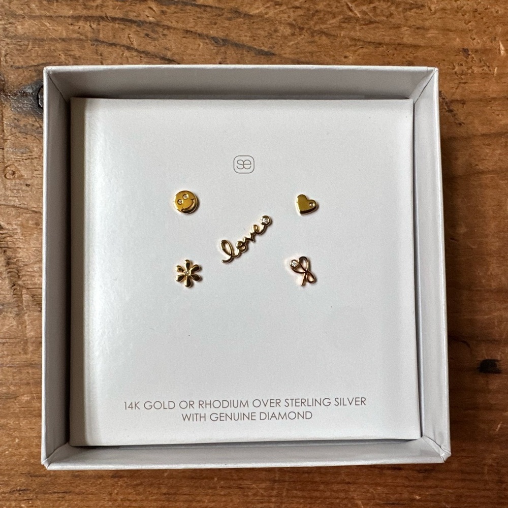 Sydney Evans 14K Gold and Diamond Mismatching Stud Earrings Love Flower Daisy - Picture 2 of 8